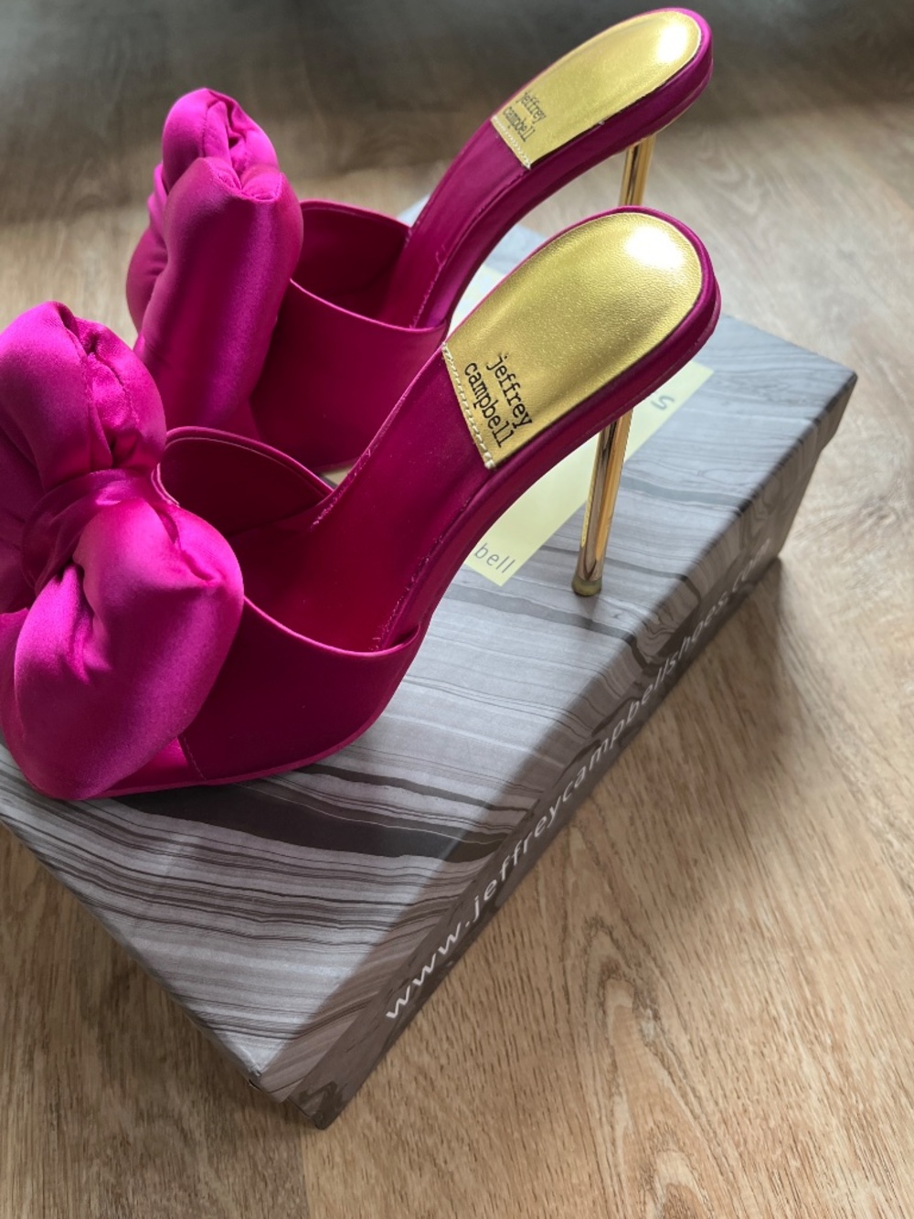 Jeffrey Campbell Bow Heels - Picture 2 of 5